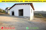 3 garage ideali come deposito + 1 ettaro di terreno